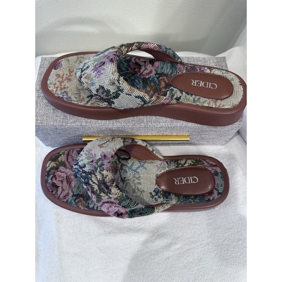 Women's Cider Fabric Tapestry Flip Flop Sandals Cottagecore Y2K Momcore Siren - Picture 7 of 11